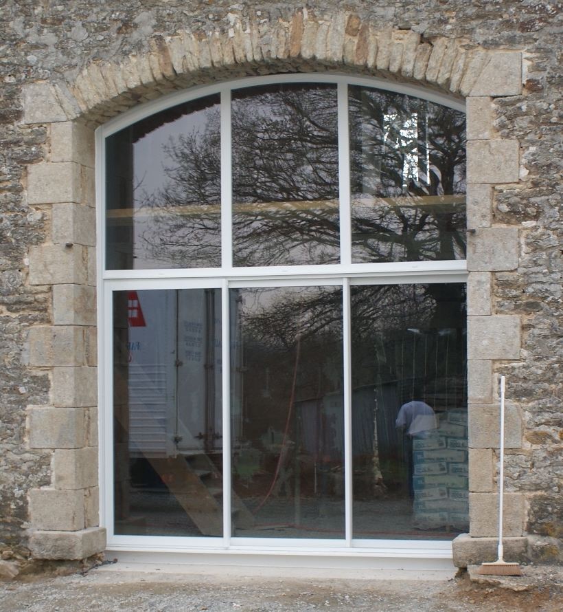 Fenêtres maison en aluminium, couleur rouge - PROCLAIR